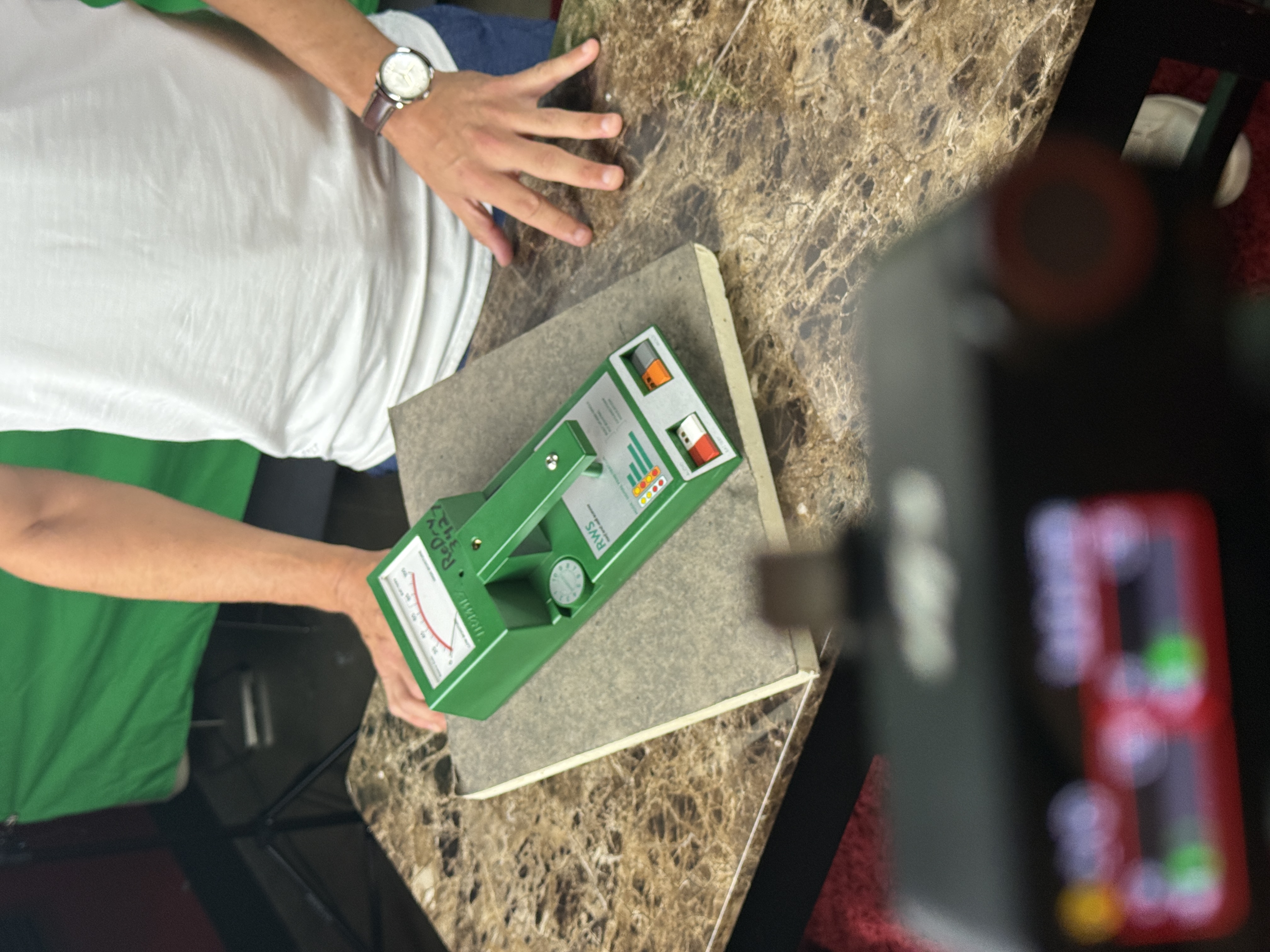 Roof MRI equipment demonstration